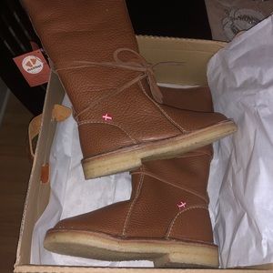 Brand New DuckFeet Boots